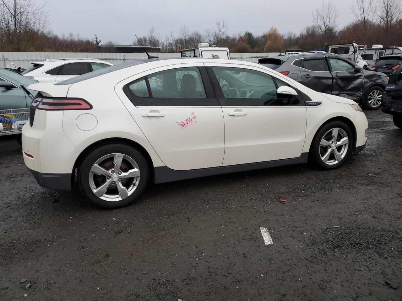 2011 CHEVROLET VOLT