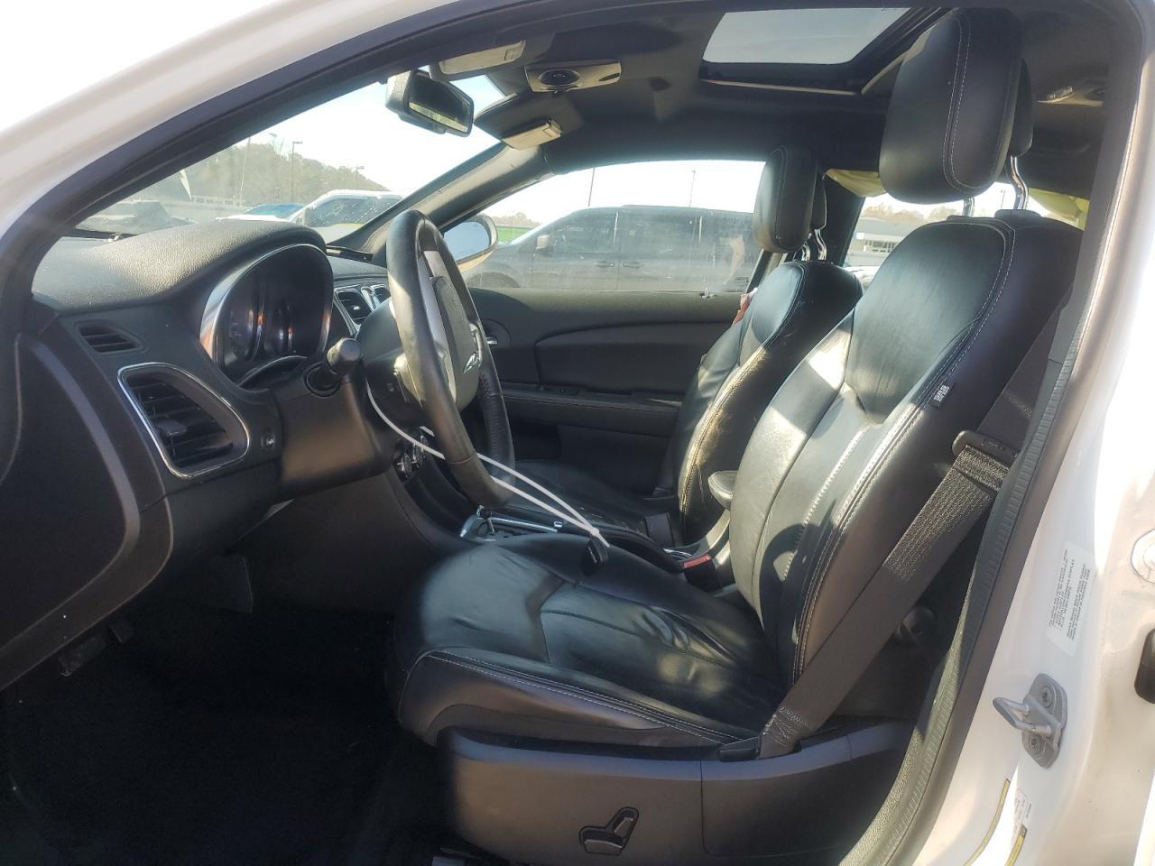 2014 CHRYSLER 200