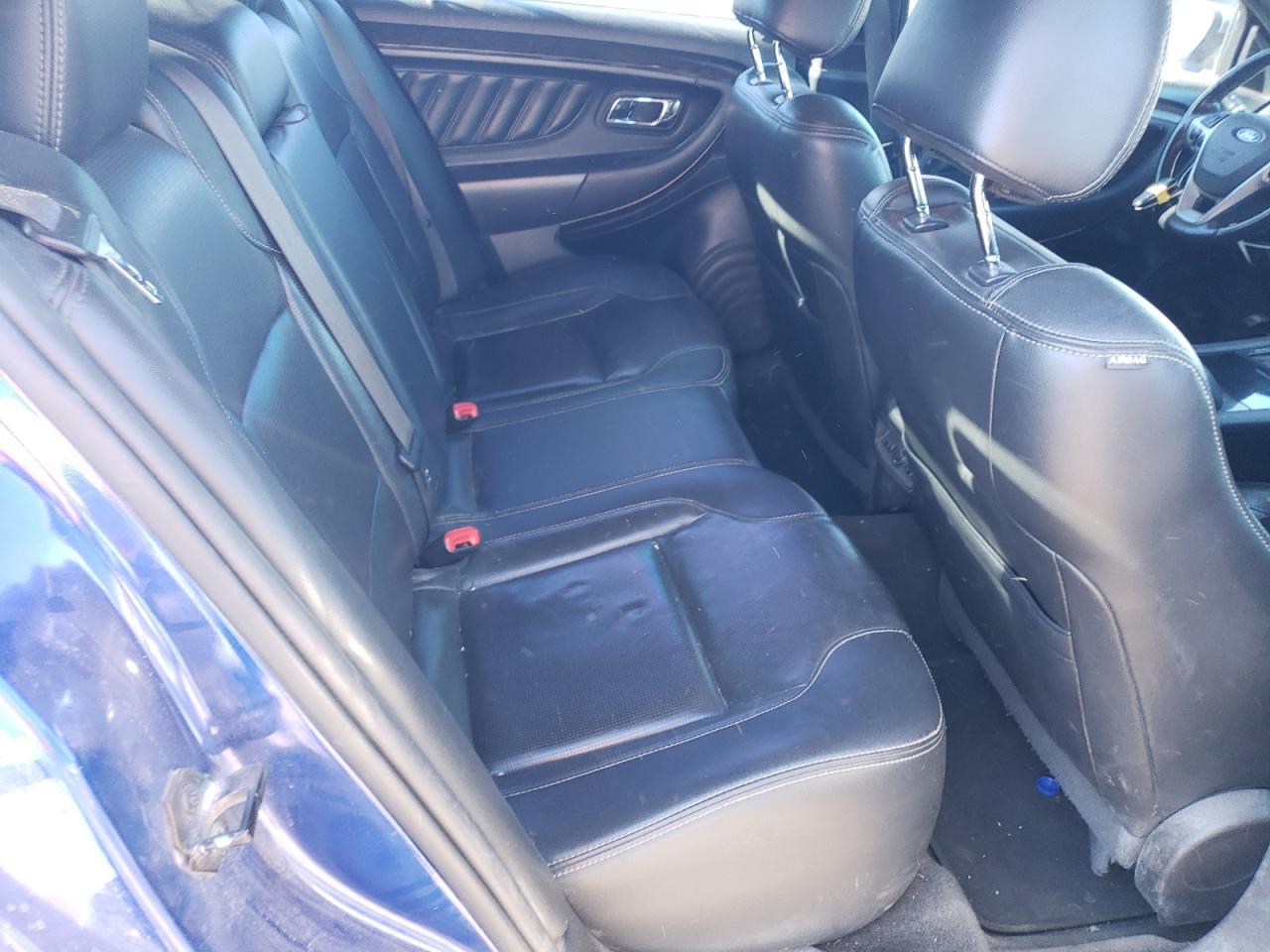 2013 FORD Taurus