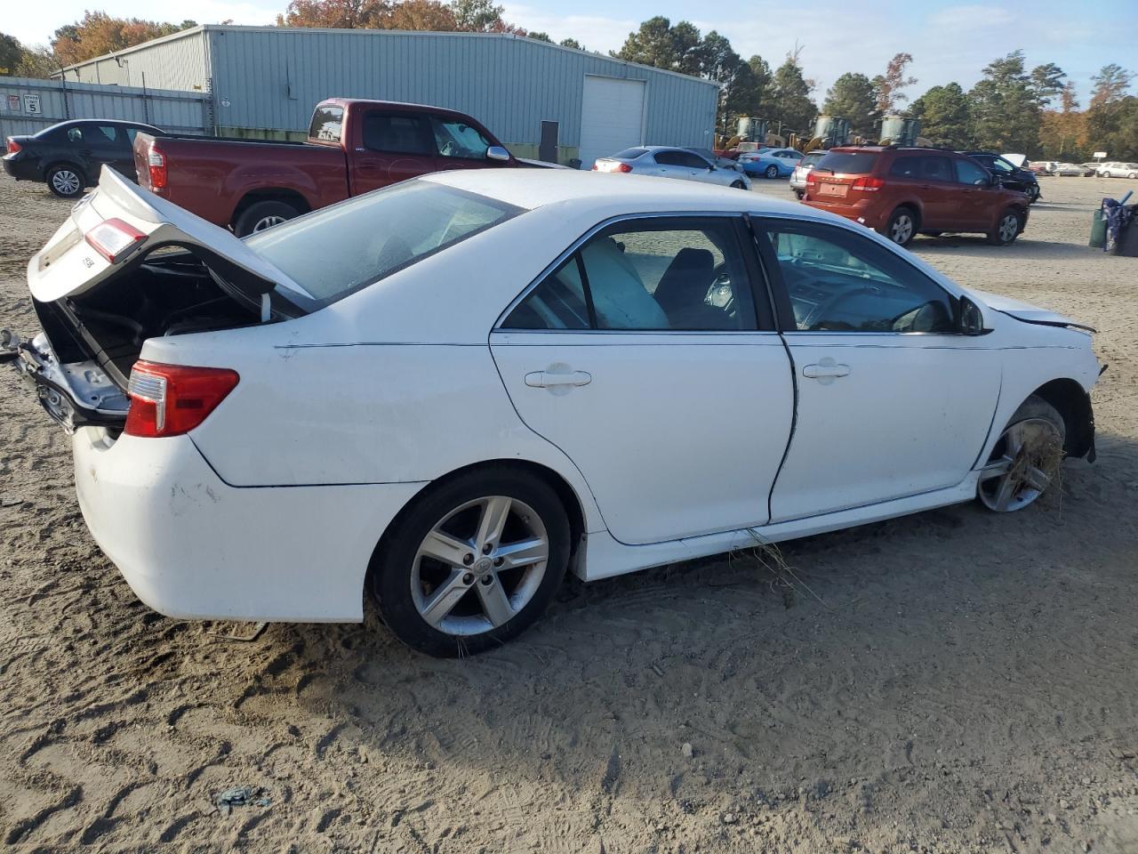 2013 TOYOTA CAMRY