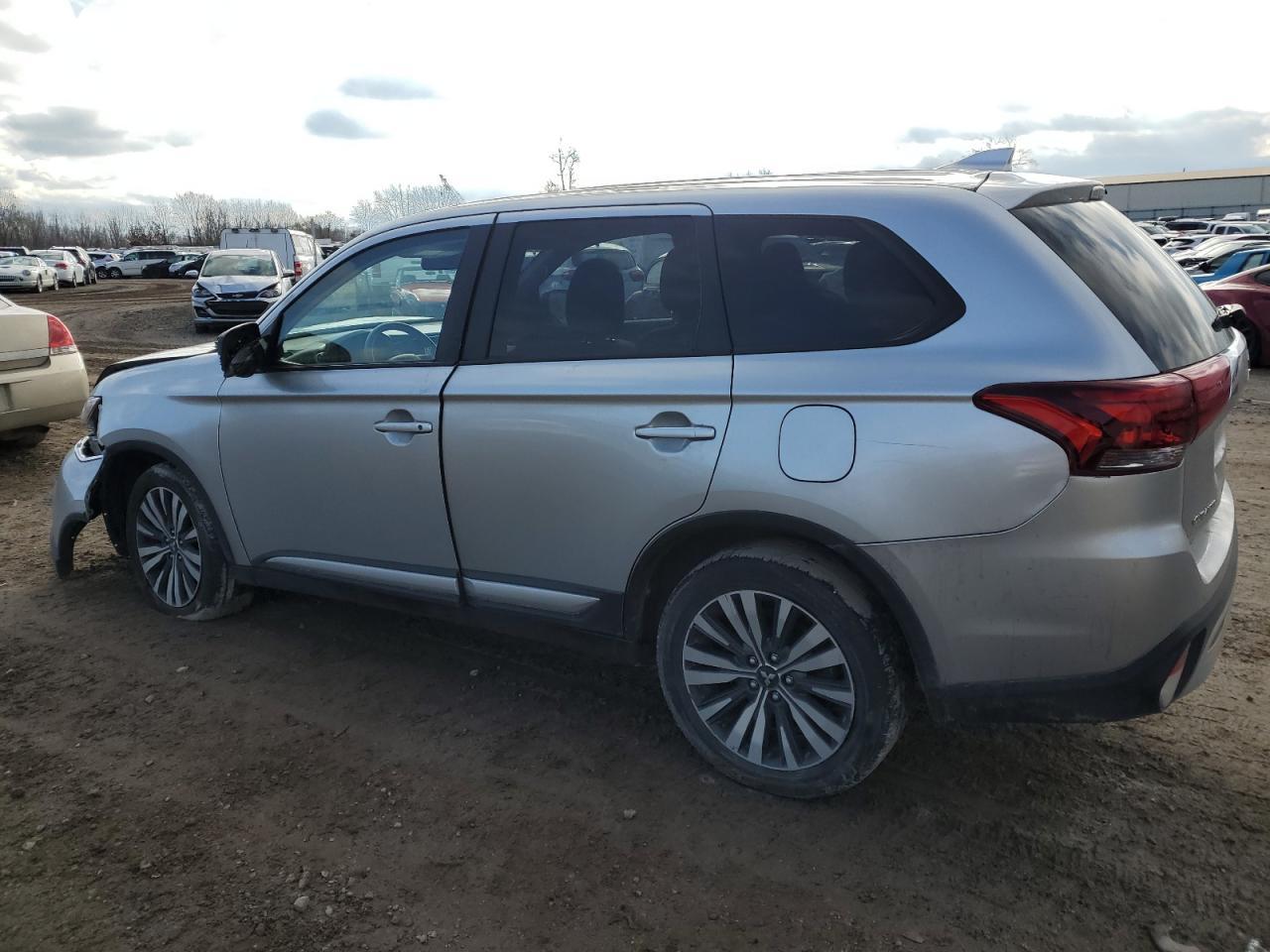 2020 MITSUBISHI outlander