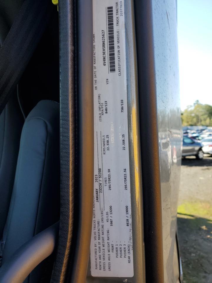 2024 VOLVO Vn