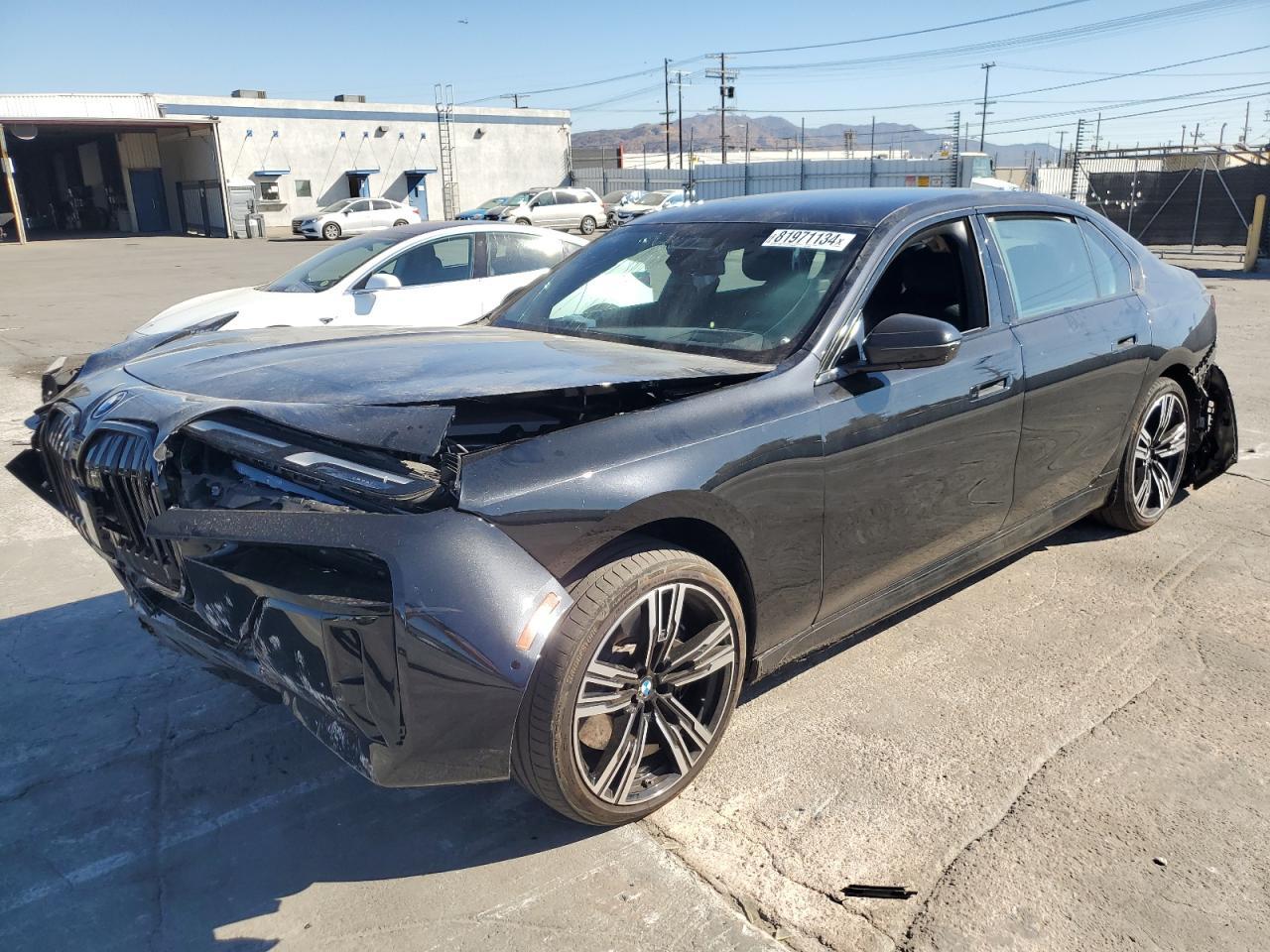 2023 BMW i7