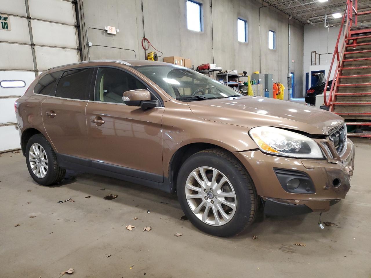 2010 VOLVO XC60