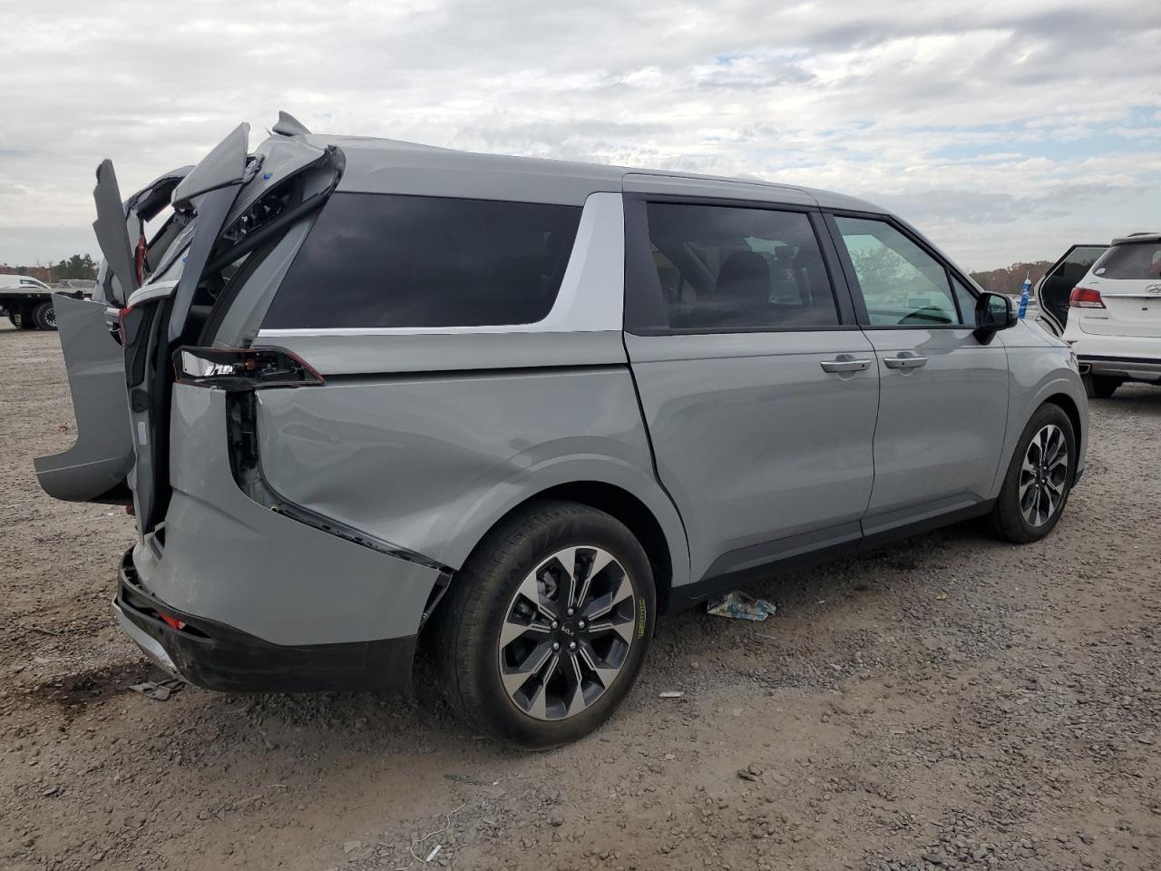 2024 KIA Carnival