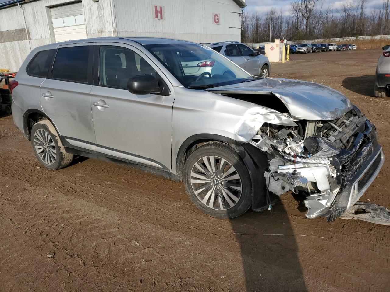 2020 MITSUBISHI outlander