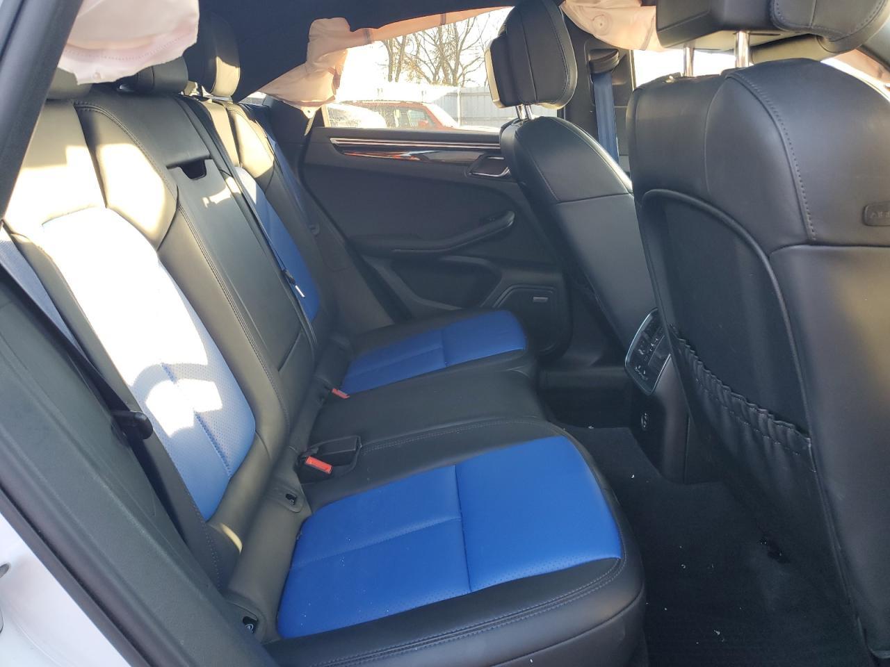 2023 PORSCHE Macan