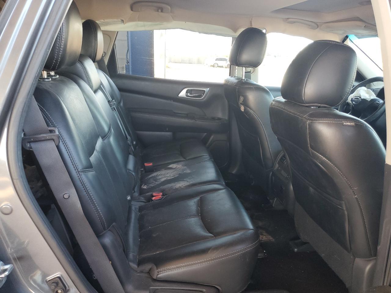 2016 NISSAN PATHFINDER