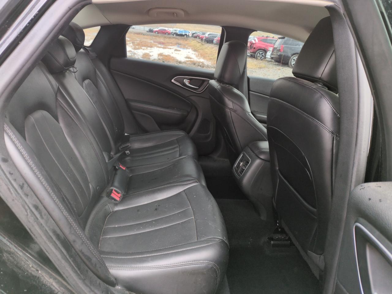 2015 CHRYSLER 200