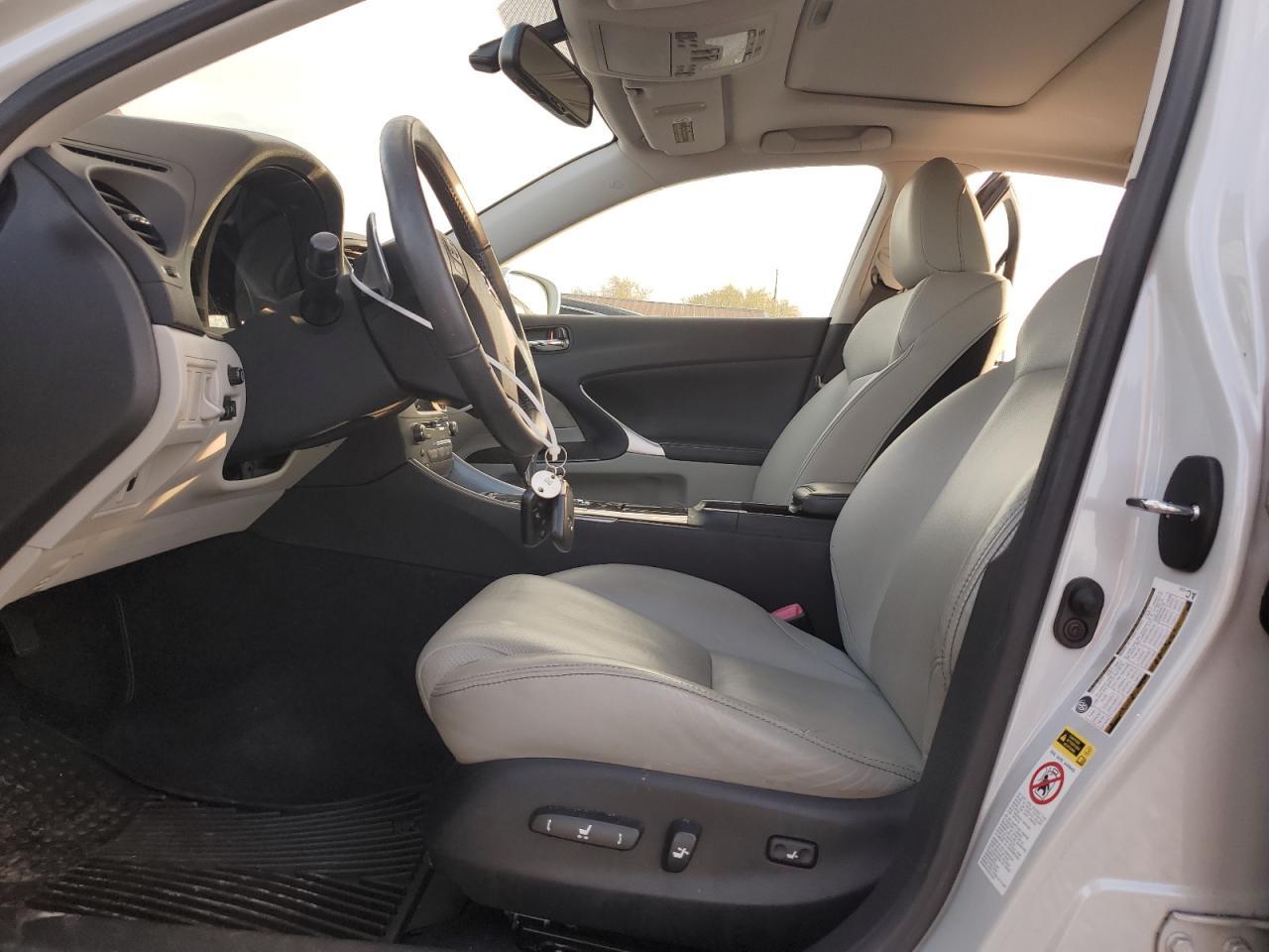 2009 LEXUS Is