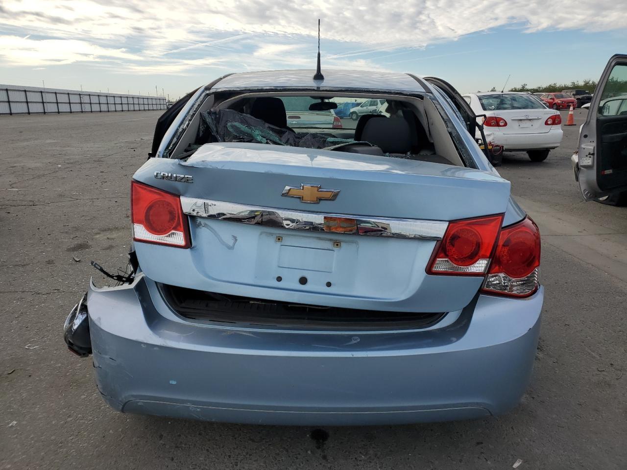 2011 CHEVROLET CRUZE