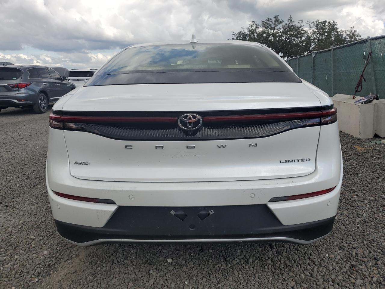 2023 TOYOTA Crown