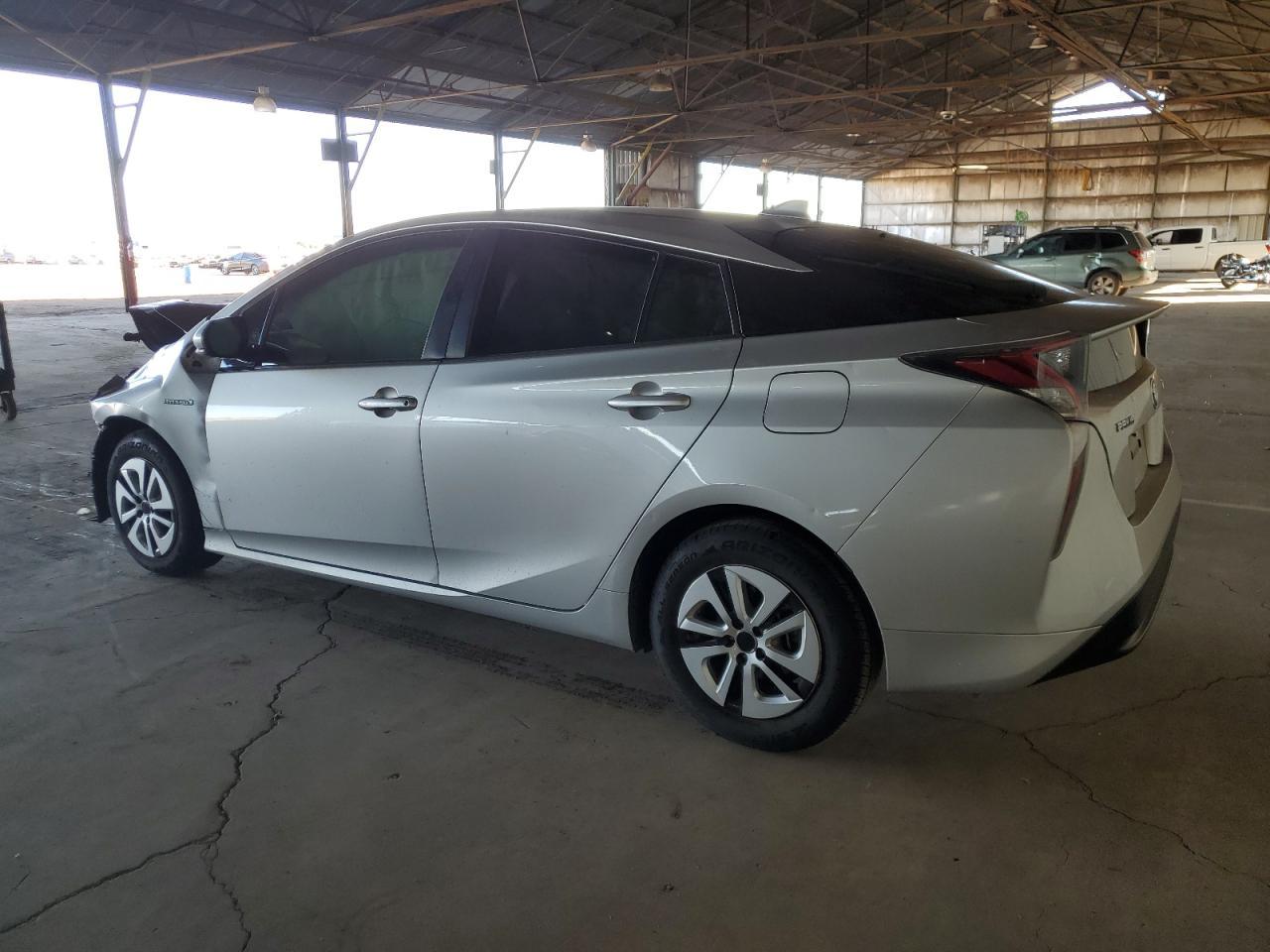 2016 TOYOTA PRIUS