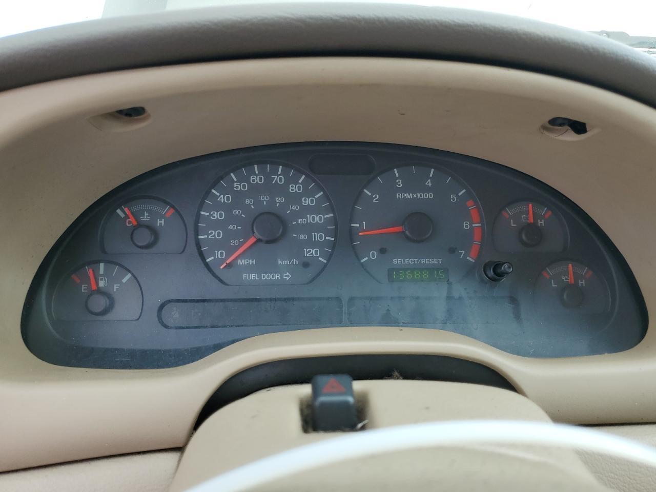 2002 FORD MUSTANG