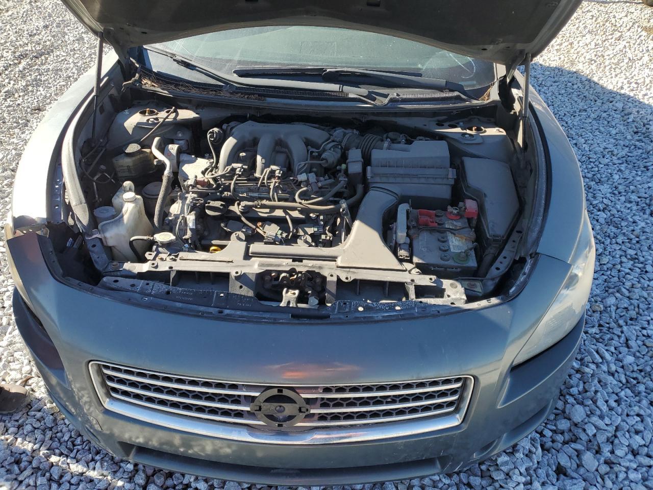 2011 NISSAN Maxima