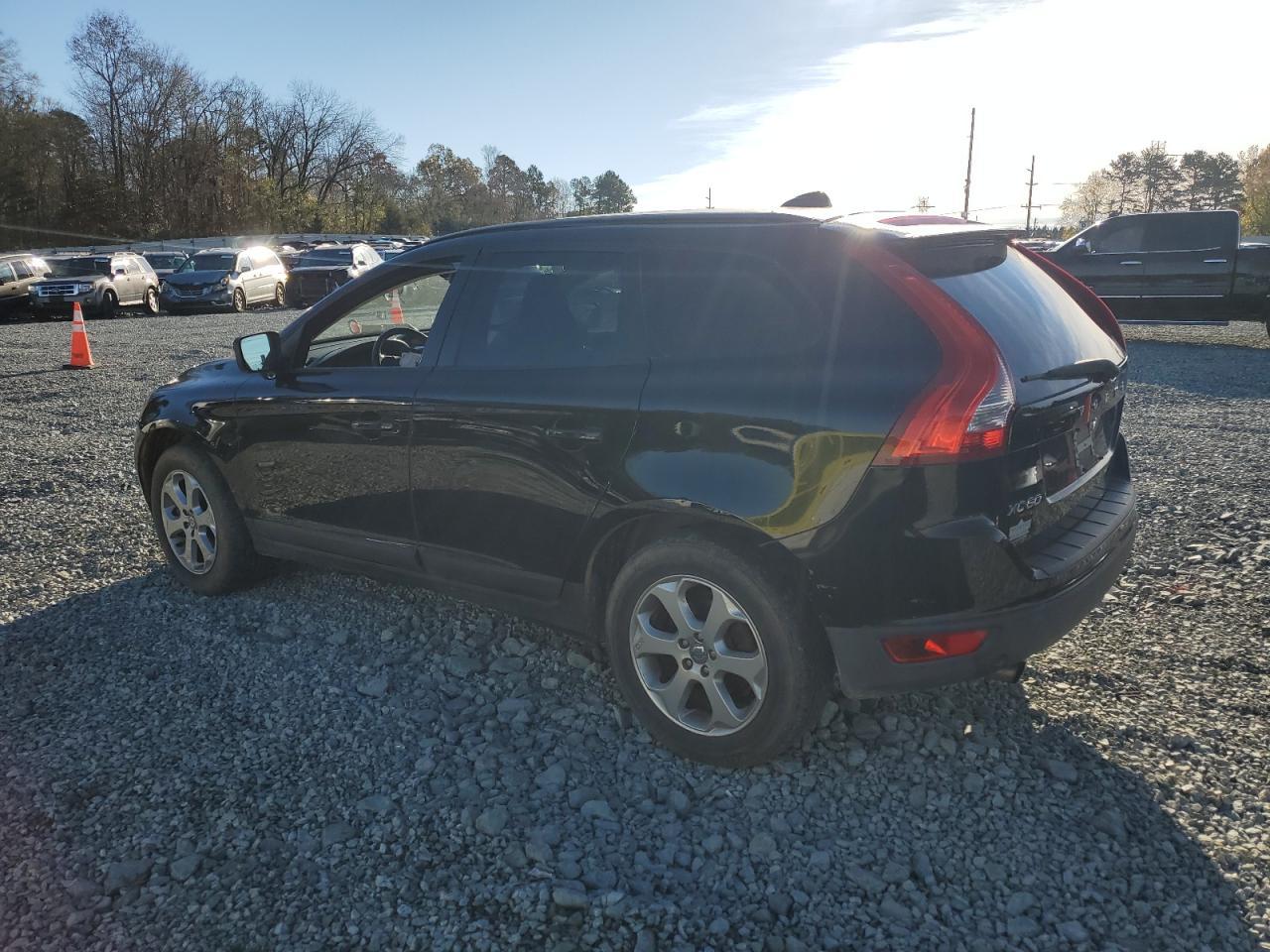 2010 VOLVO XC60