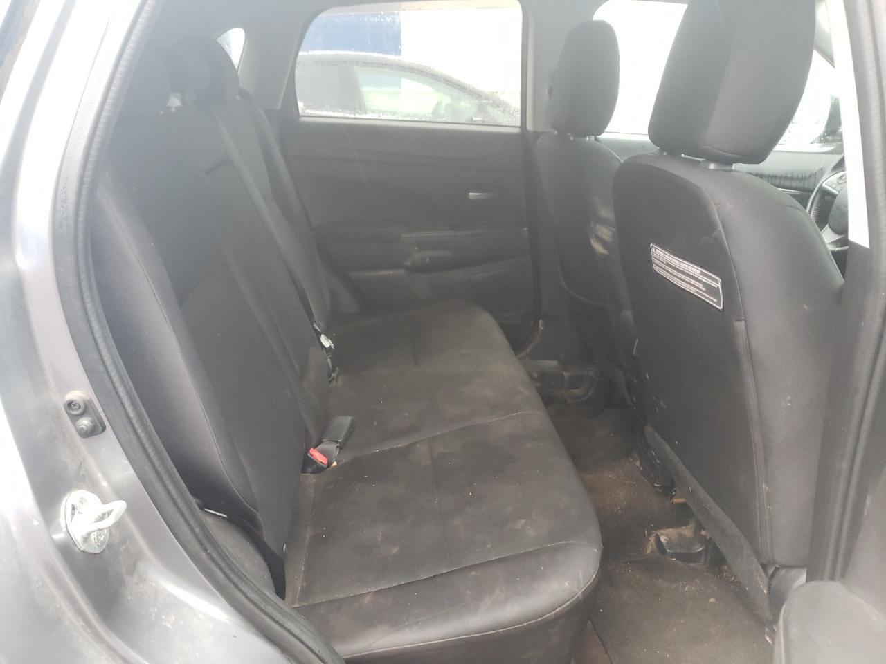 2015 MITSUBISHI outlander