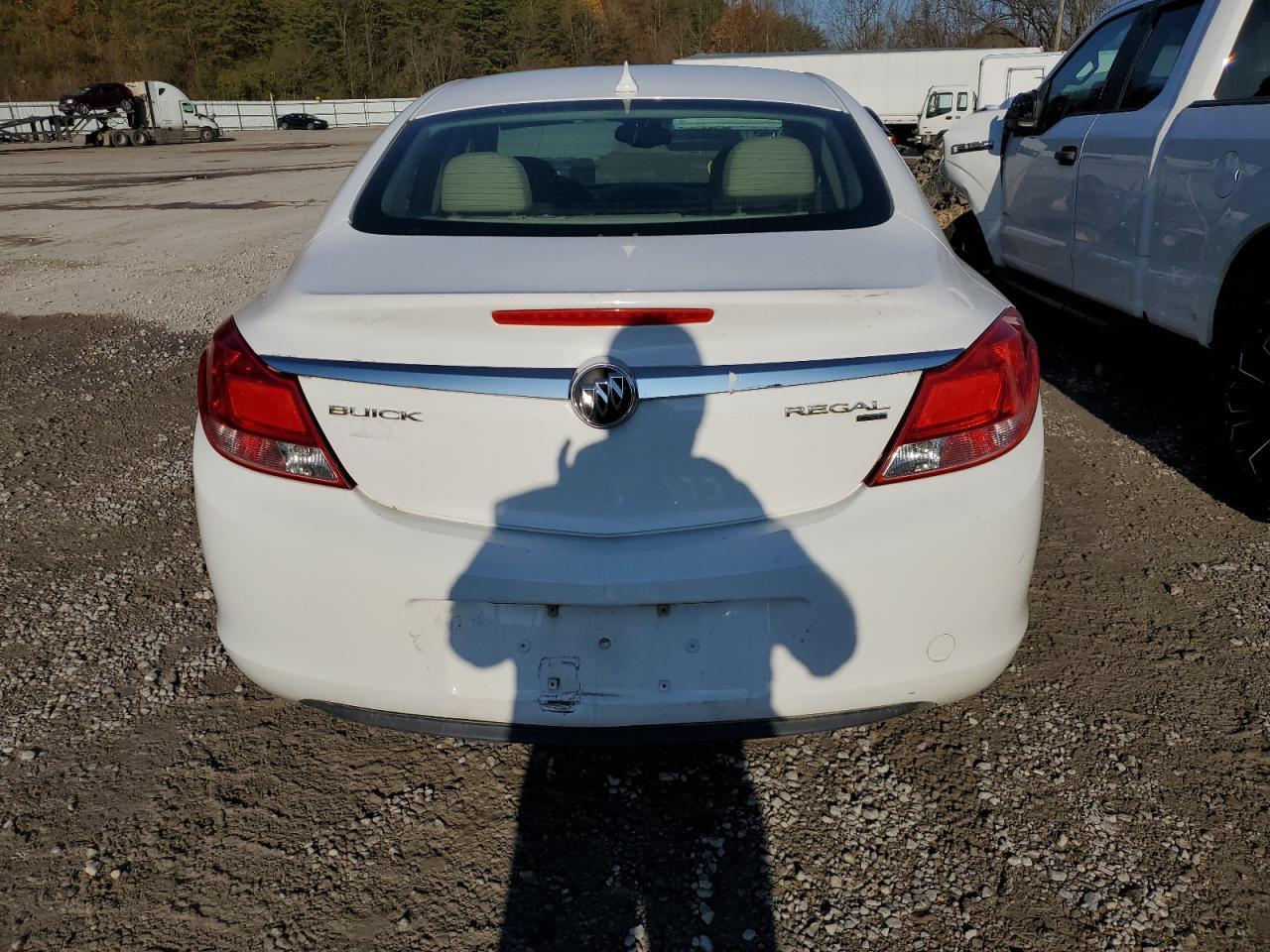 2011 BUICK Regal