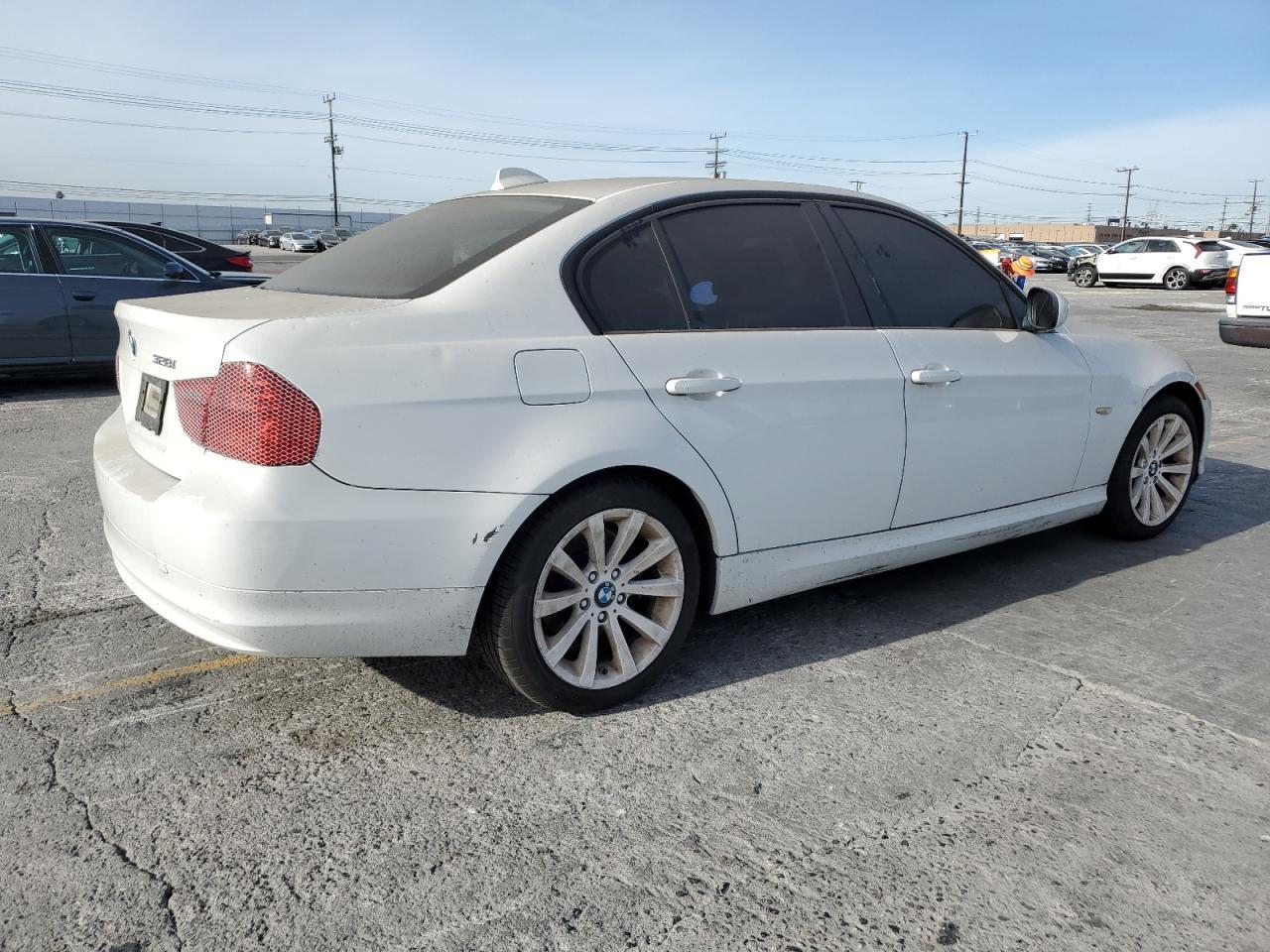 2011 BMW 3 SERIES