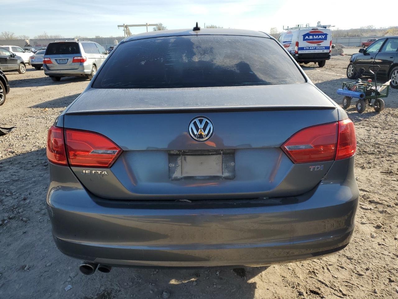 2011 VOLKSWAGEN JETTA