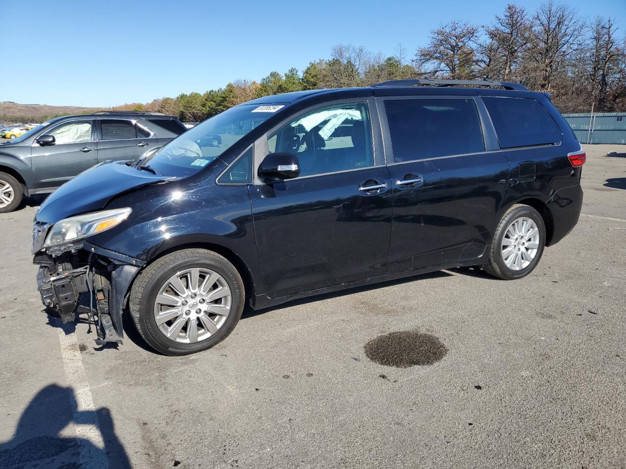 2016 TOYOTA SIENNA