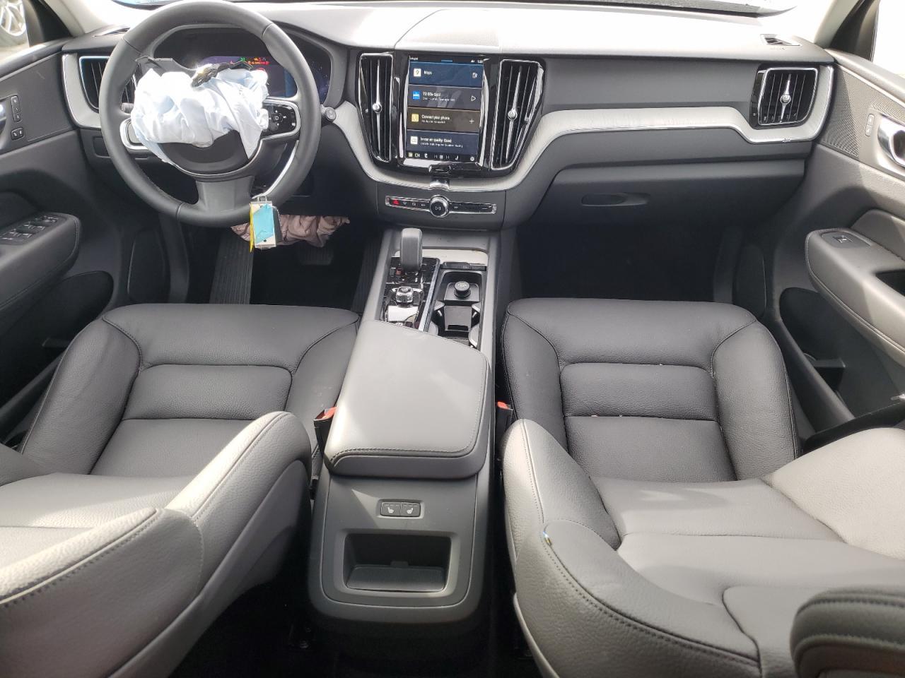2025 VOLVO XC60