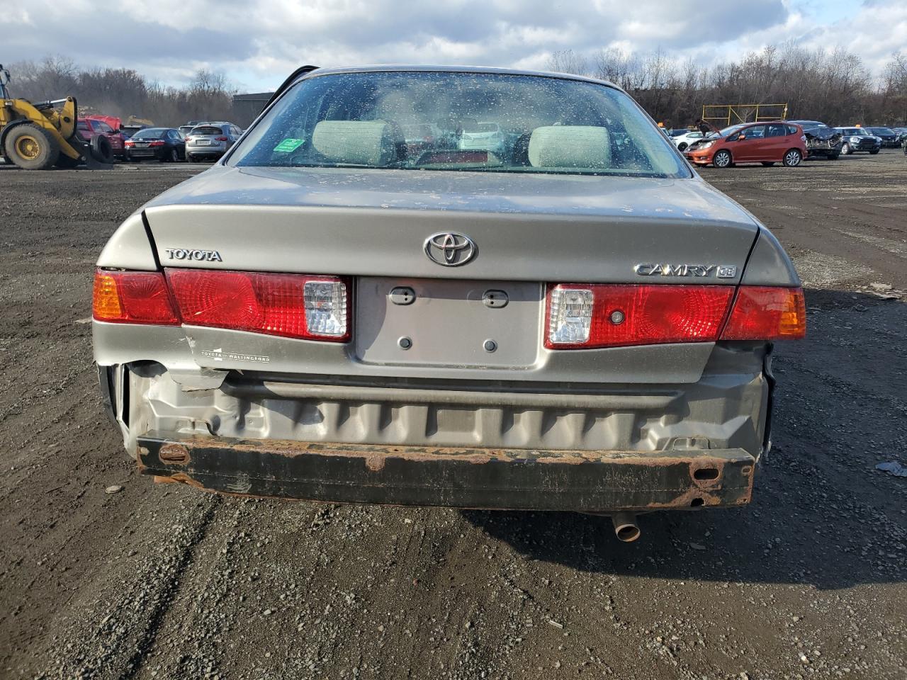 2001 TOYOTA CAMRY