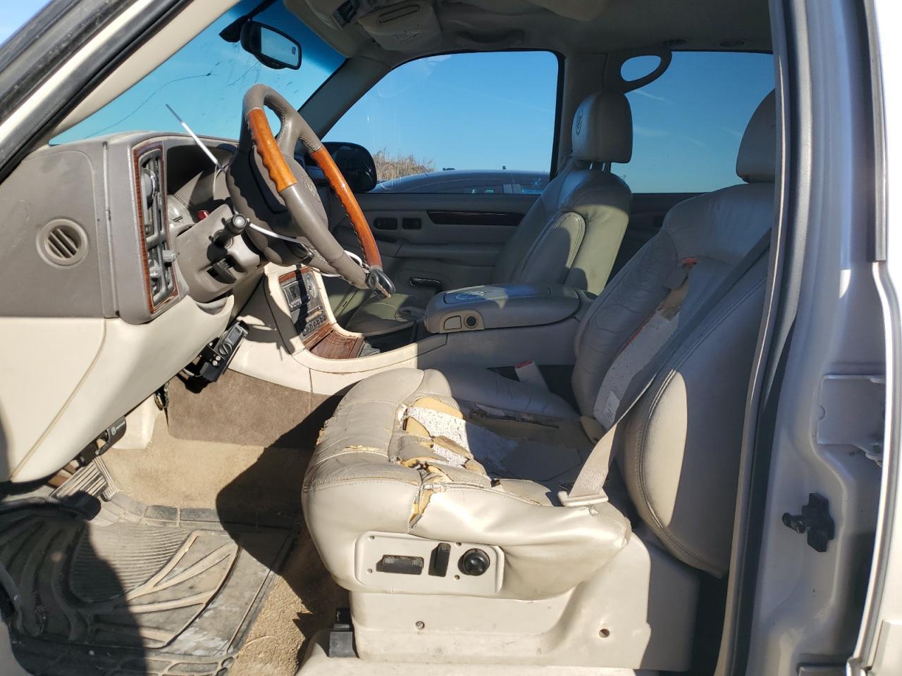 2002 CADILLAC ESCALADE