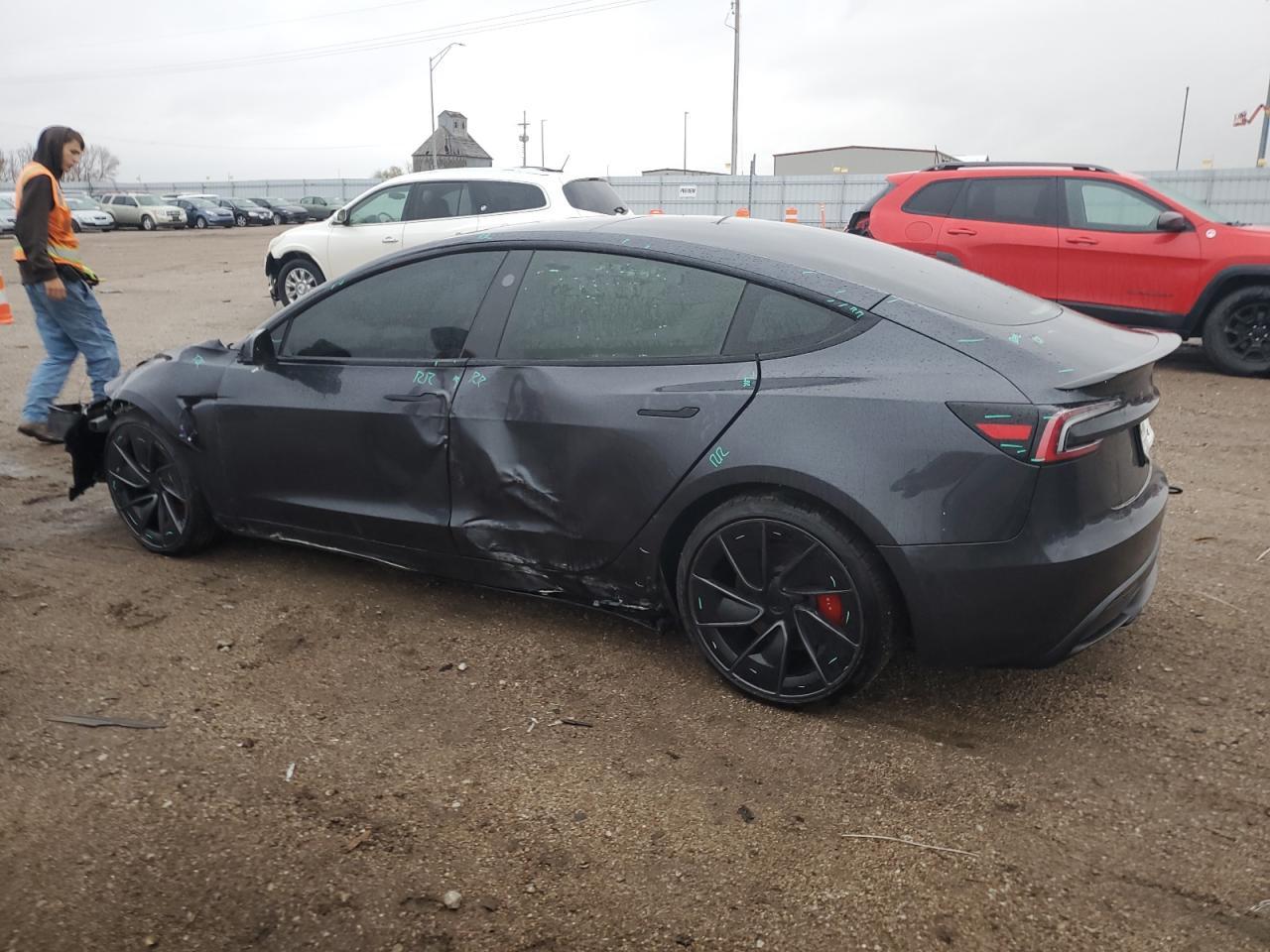 2024 TESLA MODEL 3