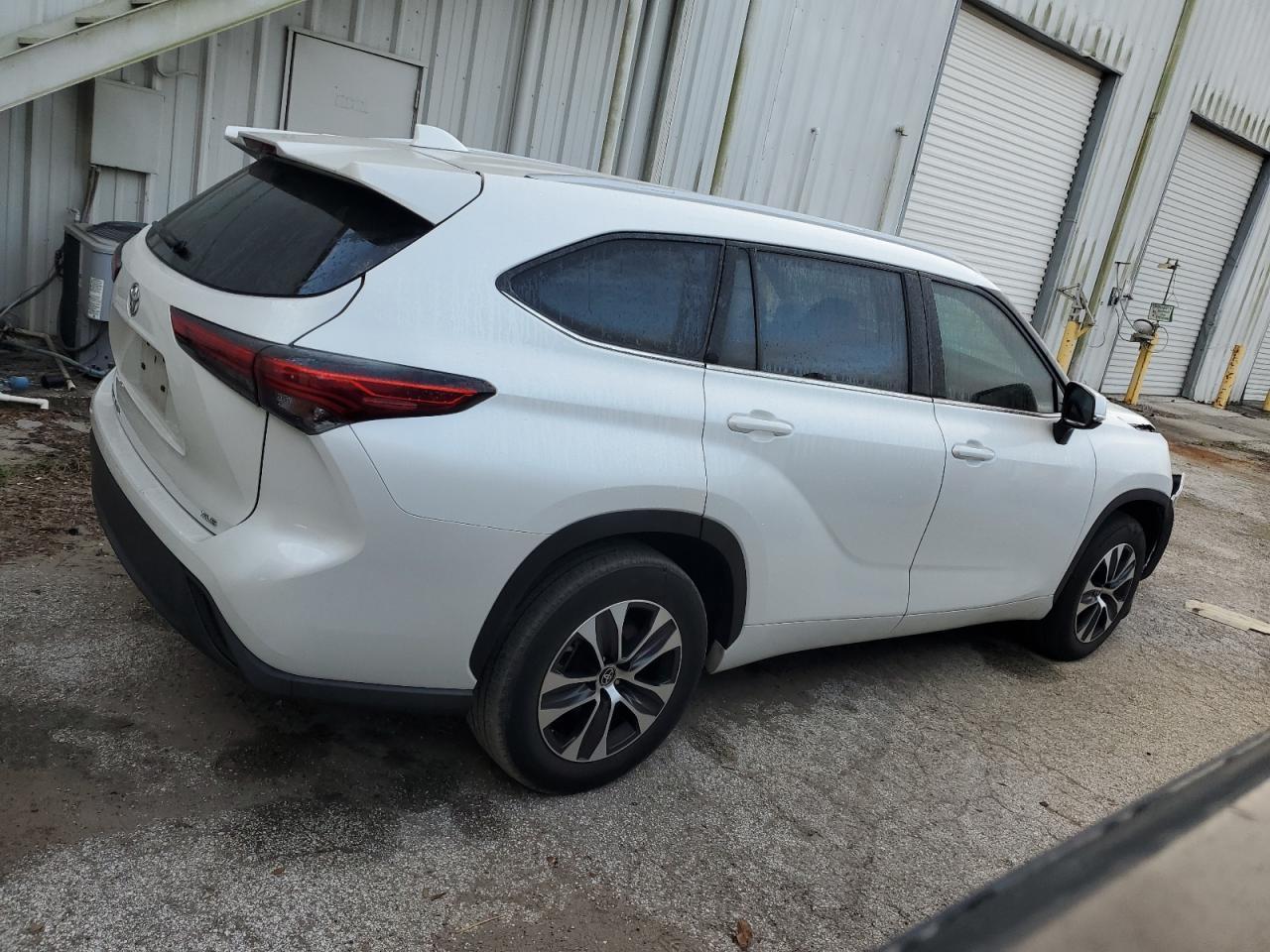 2022 TOYOTA HIGHLANDER