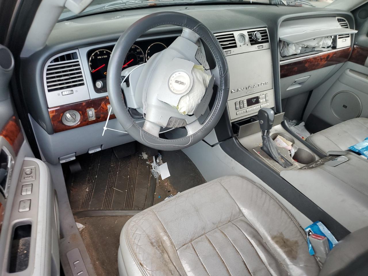 2004 LINCOLN Navigator