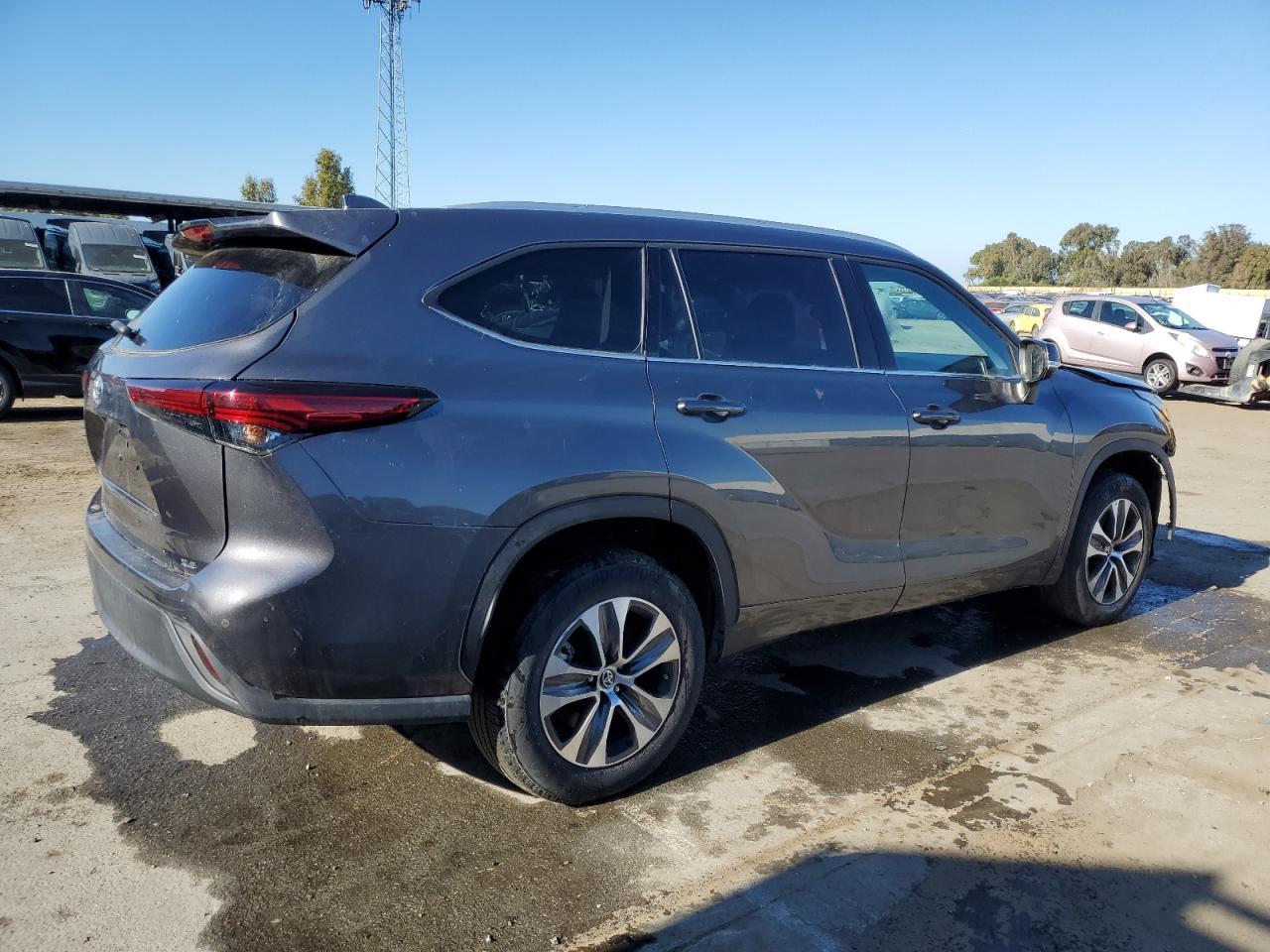 2022 TOYOTA HIGHLANDER