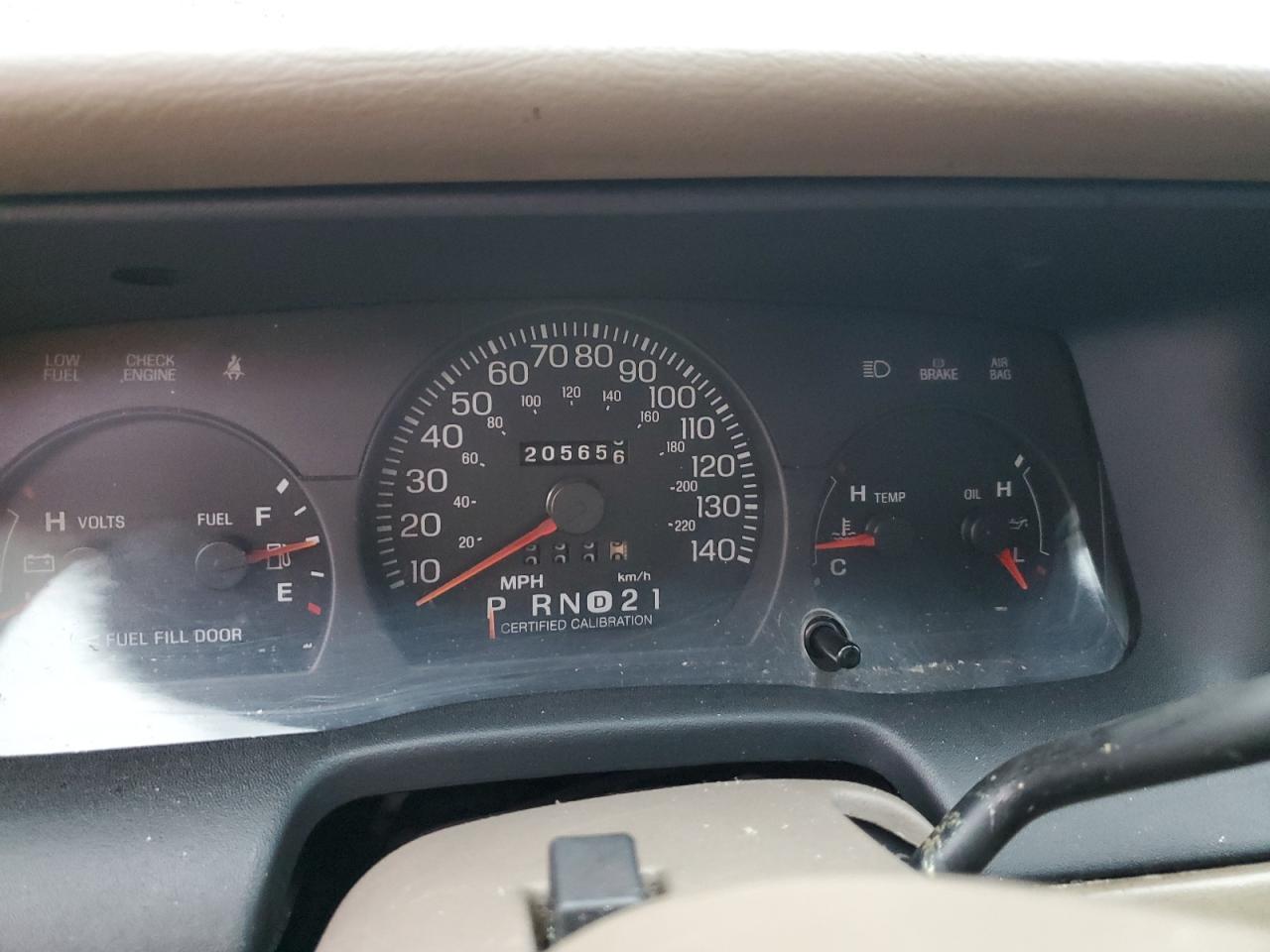 2004 FORD Crown Victoria