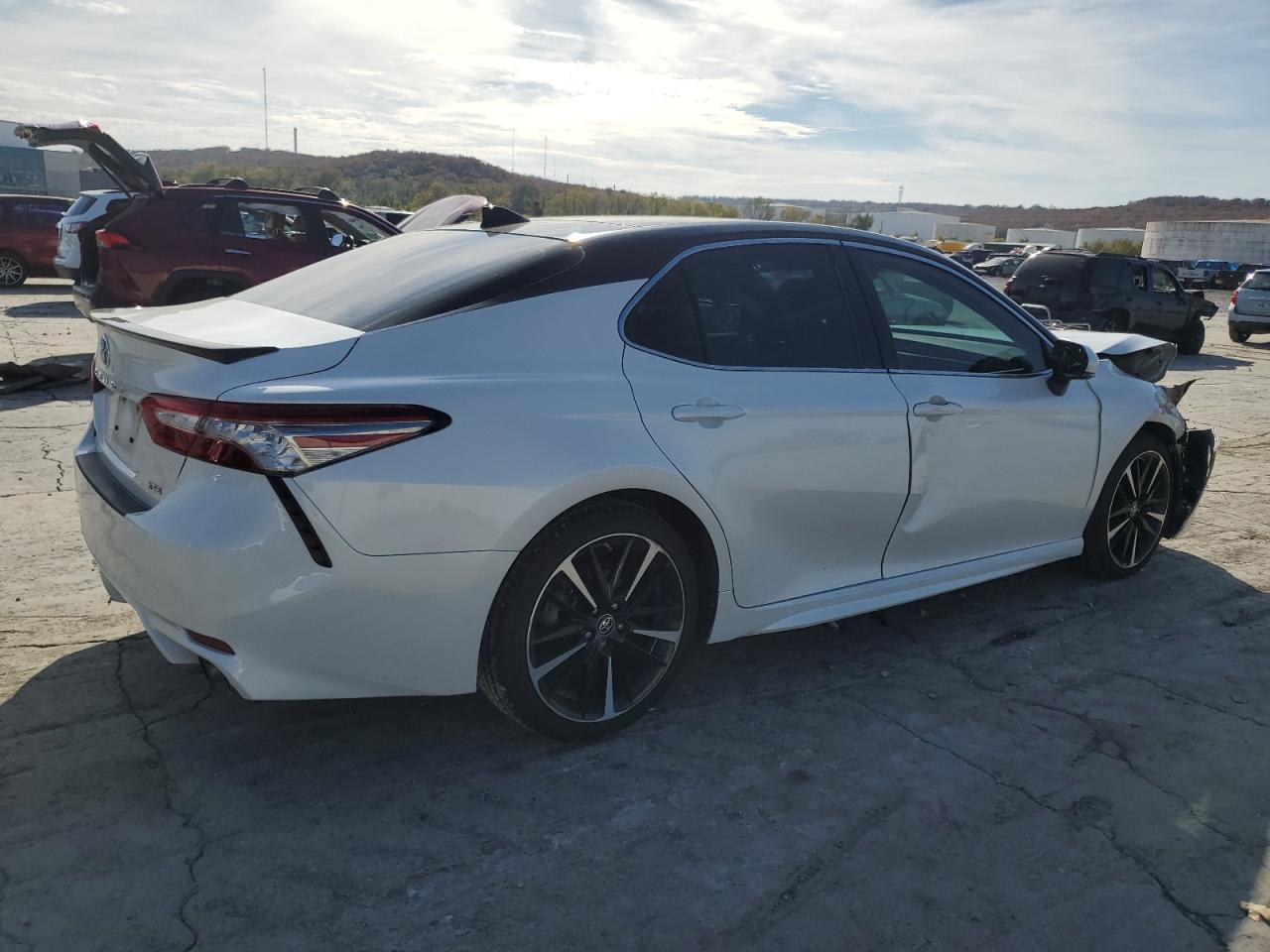 2019 TOYOTA CAMRY