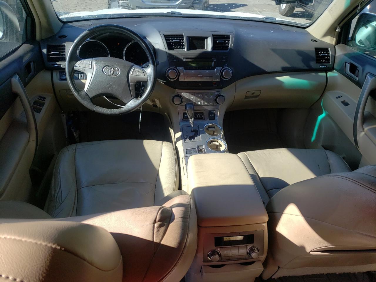 2010 TOYOTA HIGHLANDER