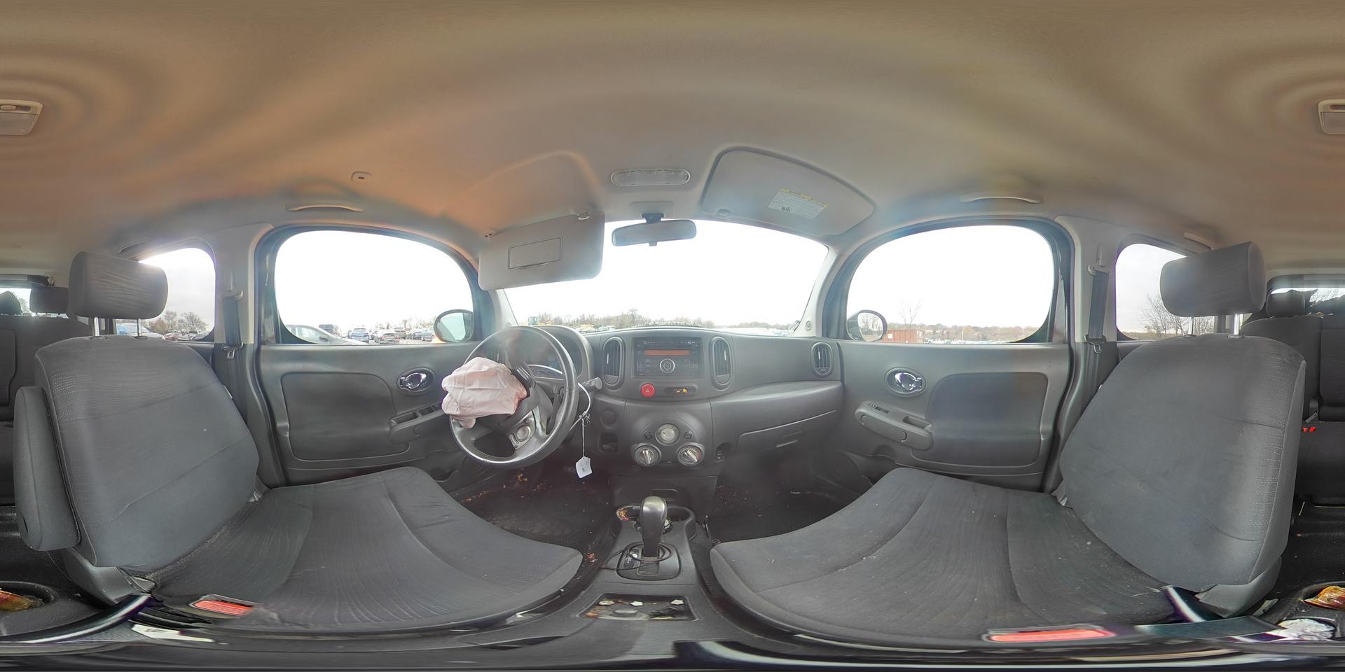 2011 NISSAN CUBE