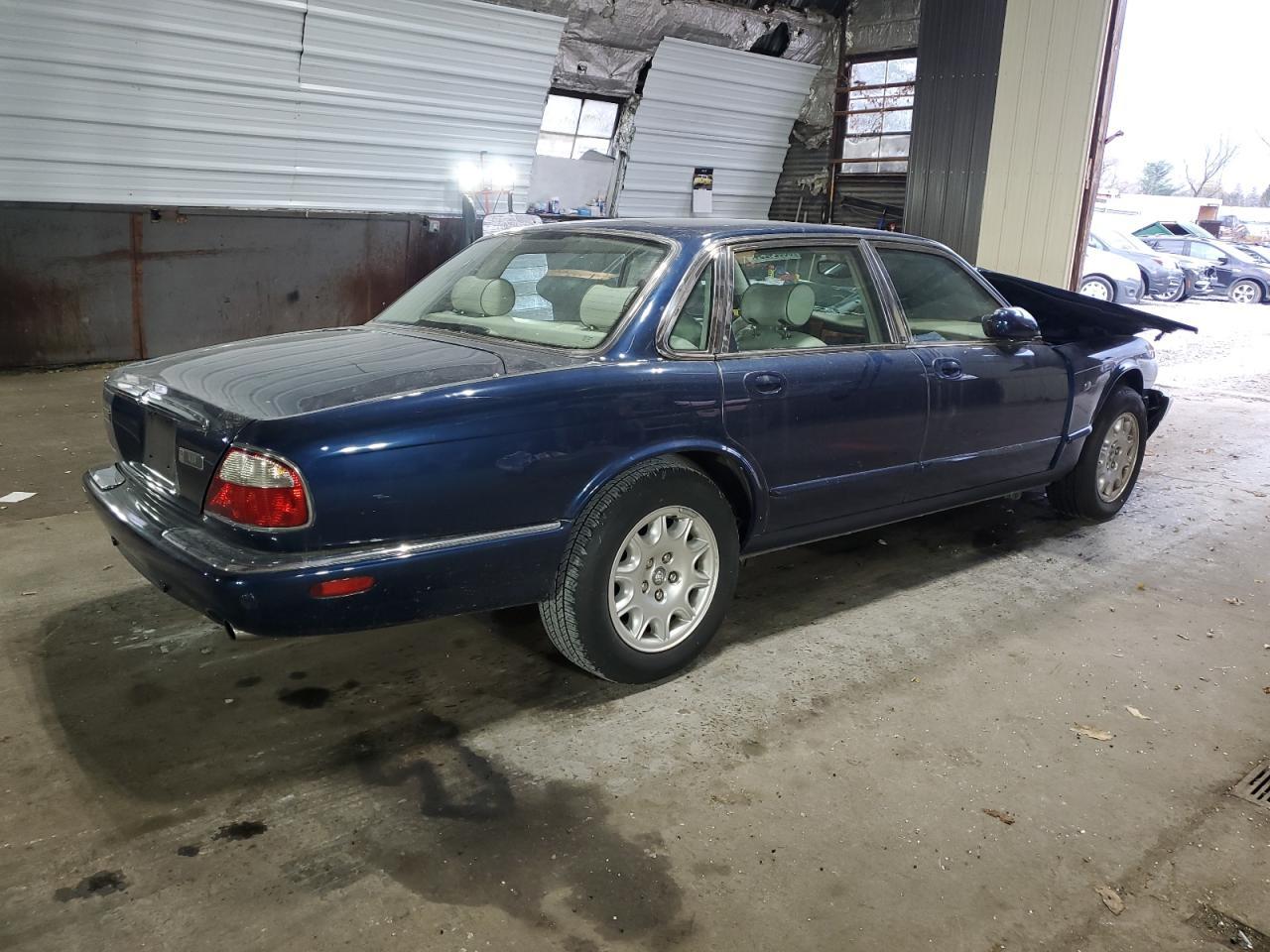 2002 JAGUAR Xj-Series