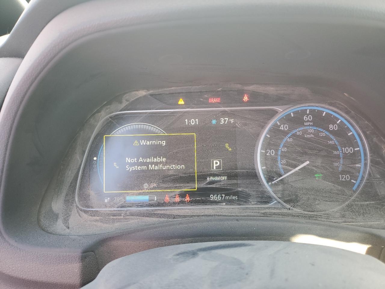 2022 NISSAN LEAF