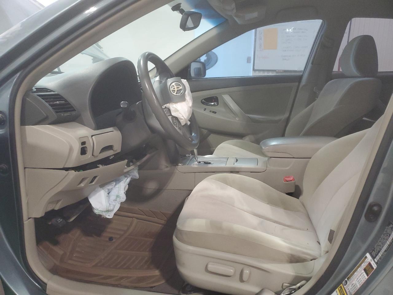 2011 TOYOTA CAMRY