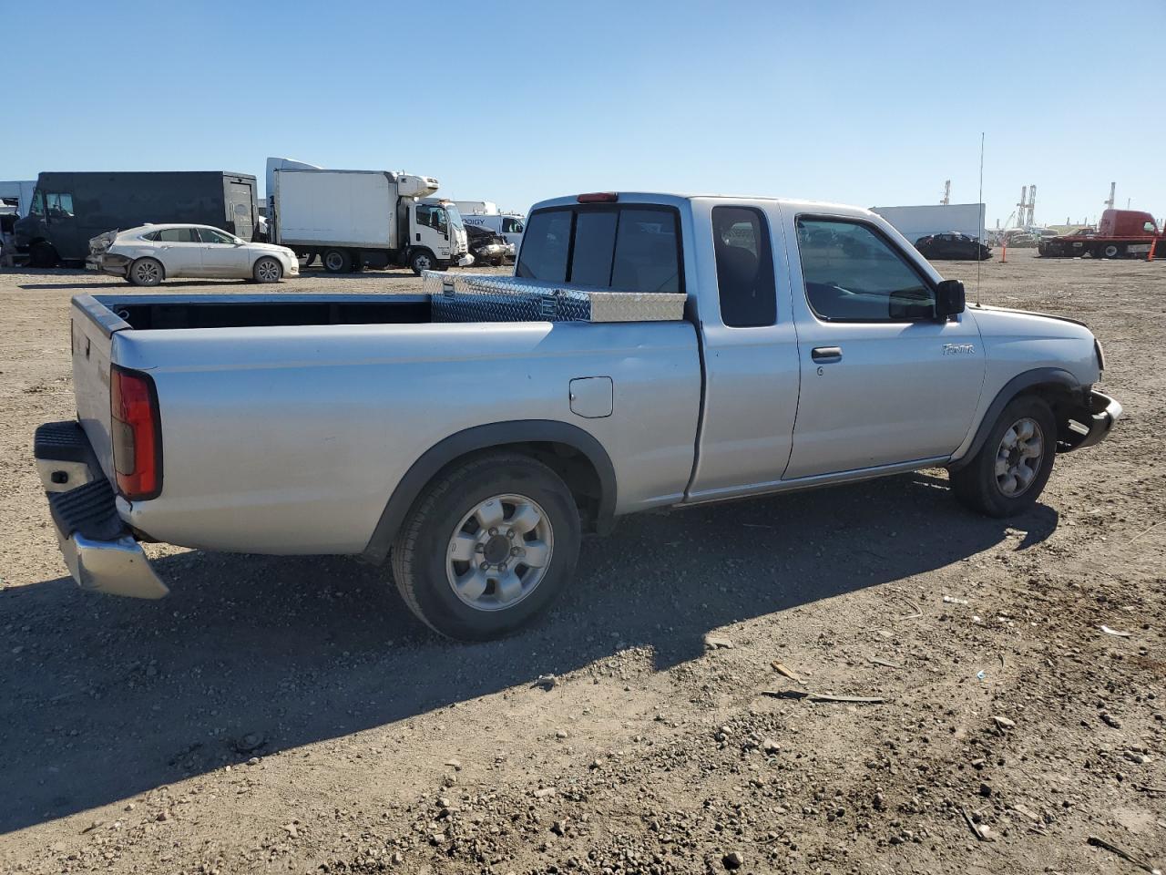 2000 NISSAN Frontier