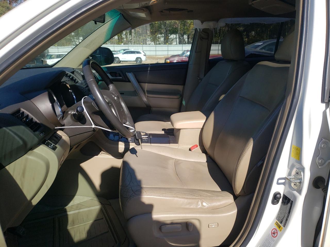 2010 TOYOTA HIGHLANDER