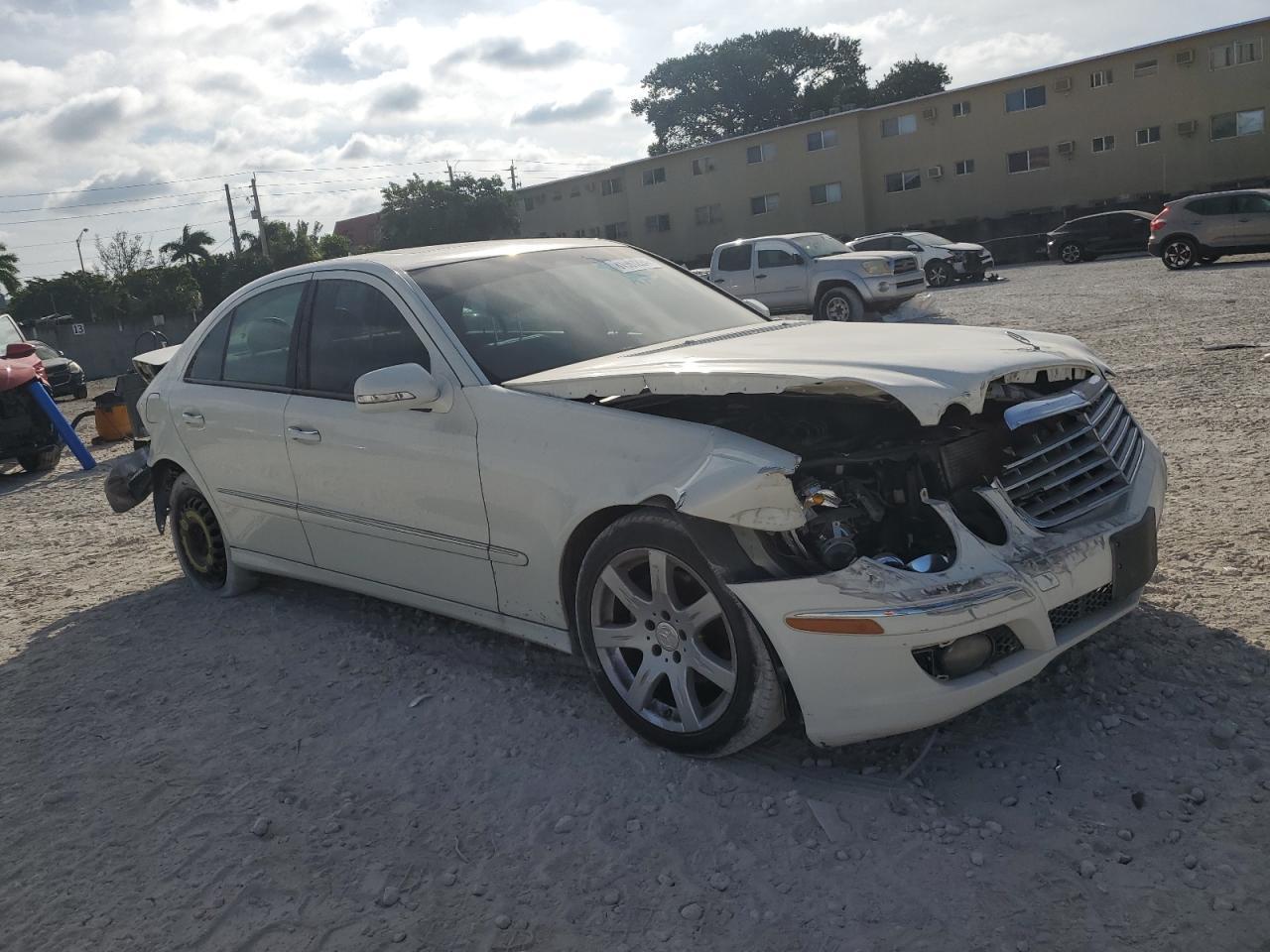 2008 MERCEDES-BENZ E-Class