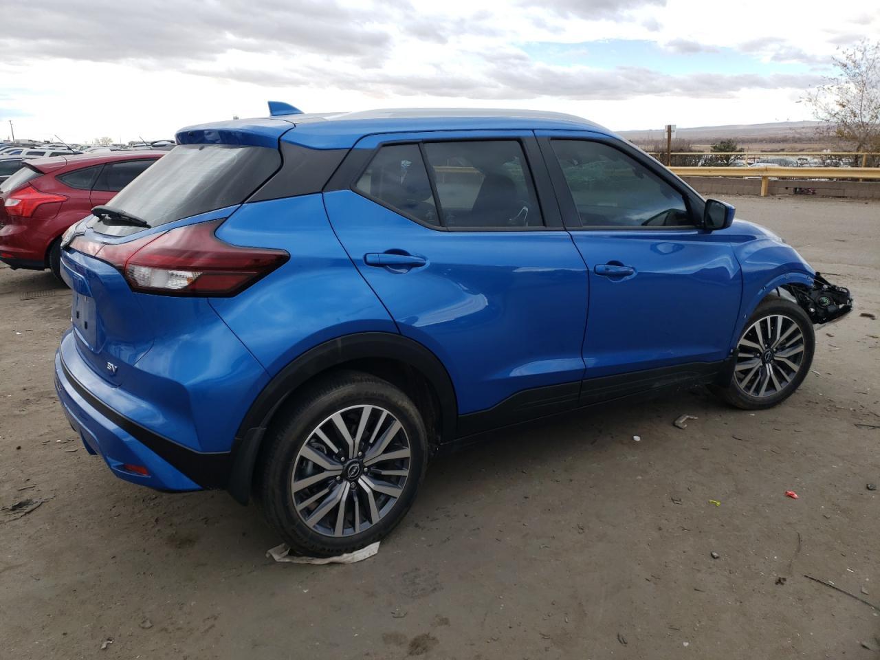 2023 NISSAN KICKS