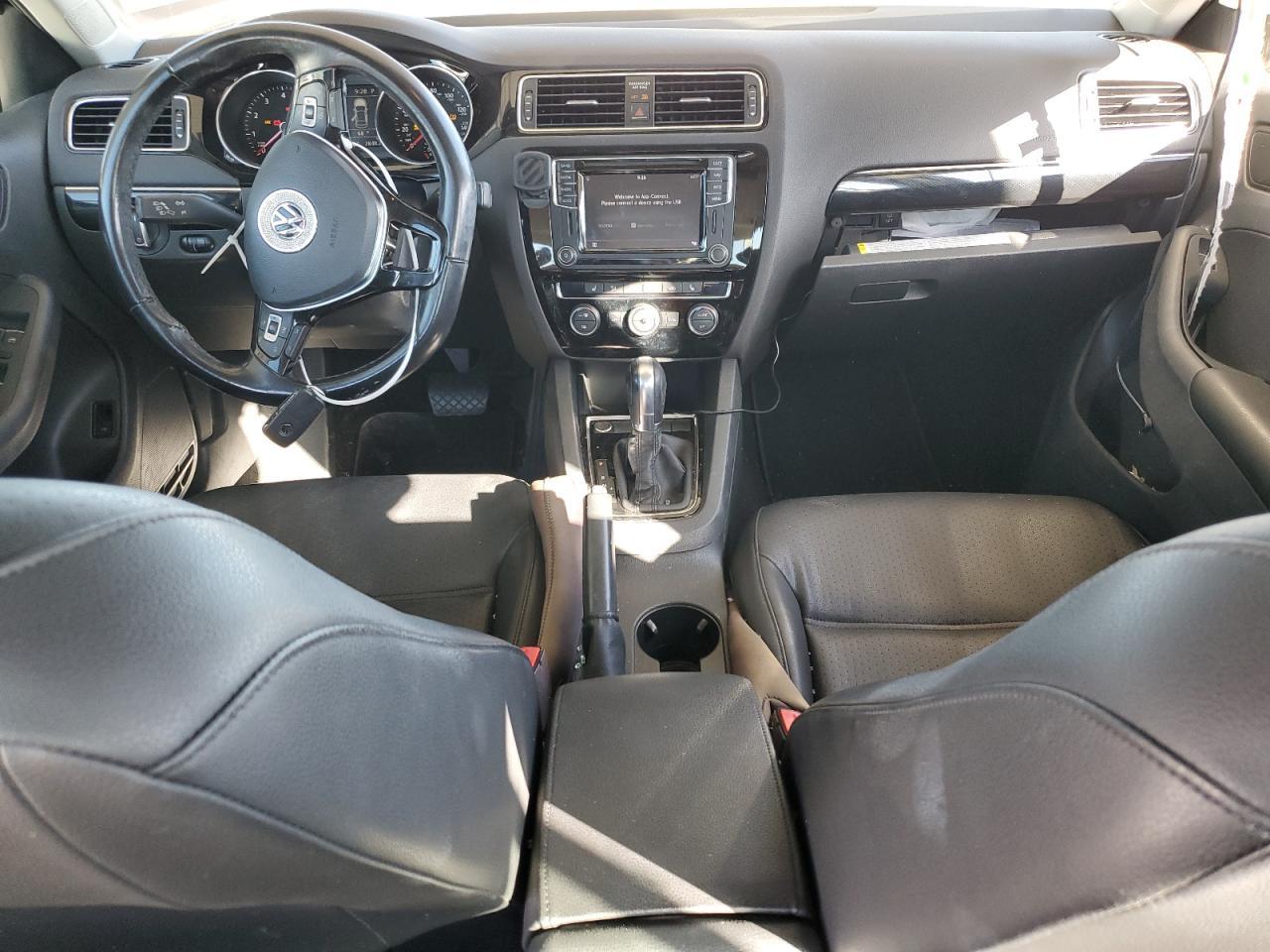 2017 VOLKSWAGEN JETTA