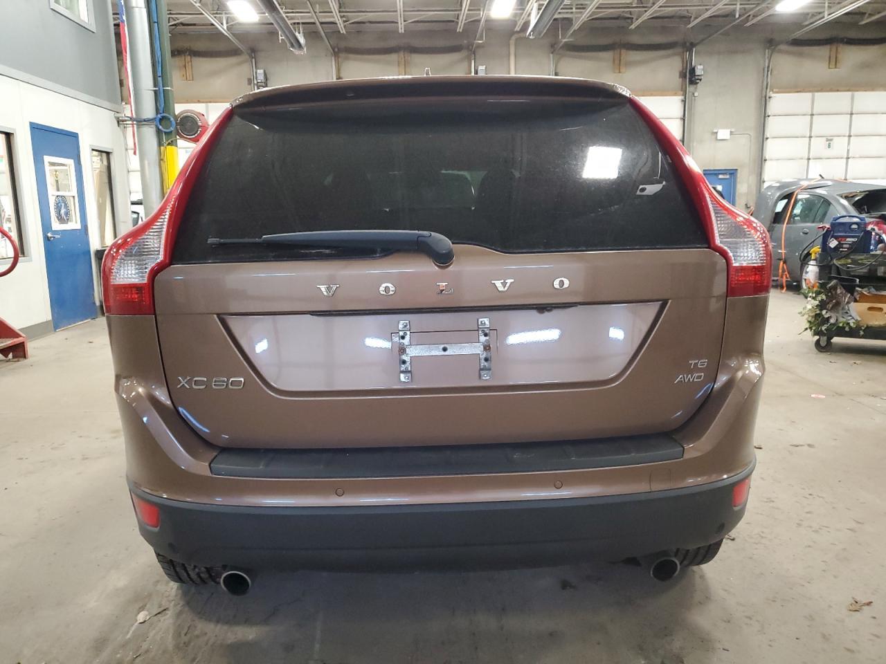 2010 VOLVO XC60