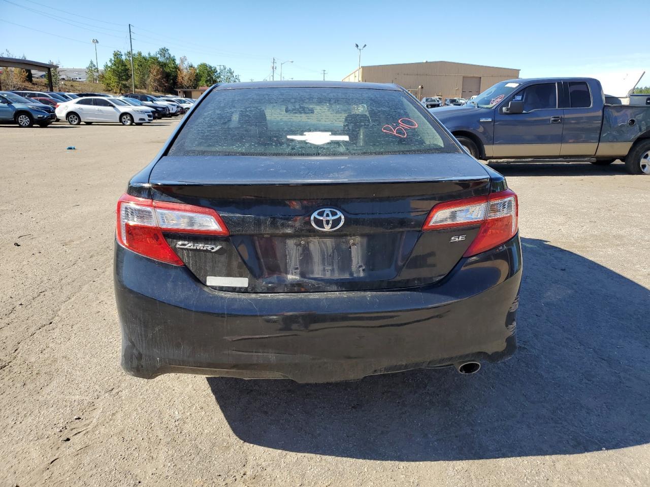 2014 TOYOTA CAMRY