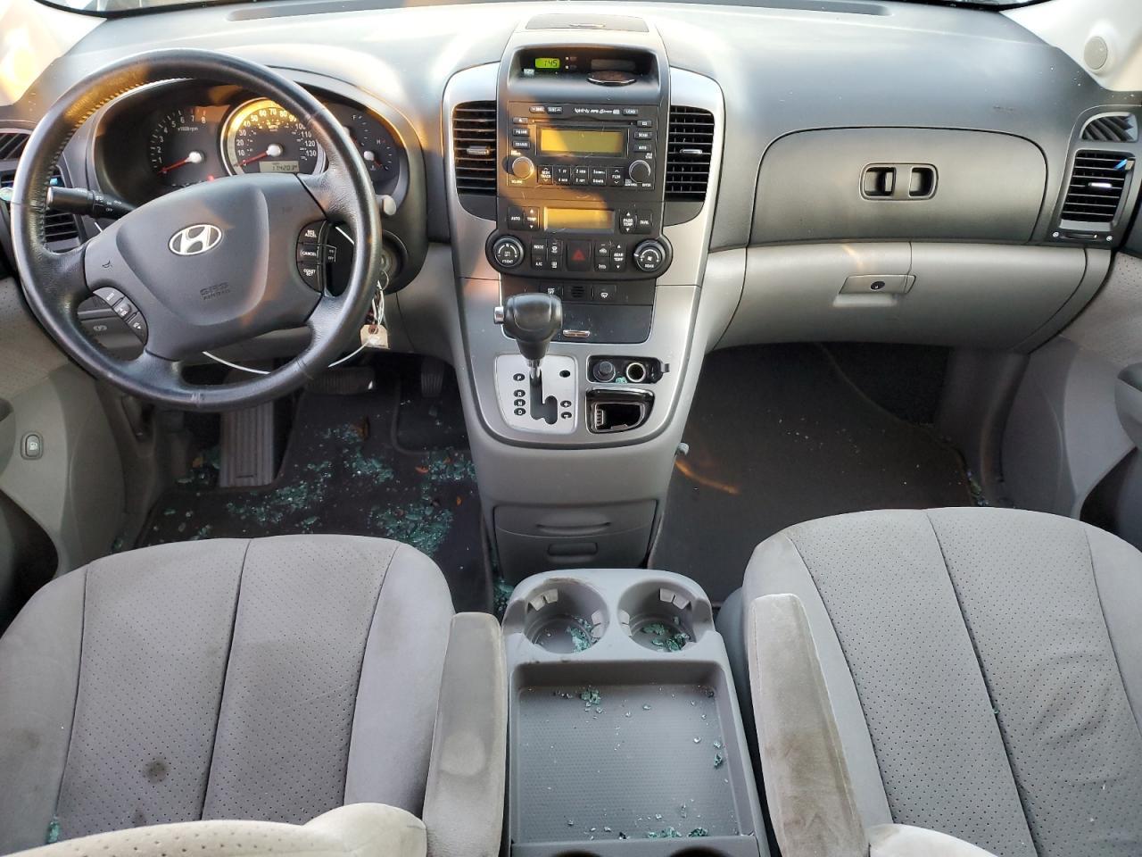 2008 HYUNDAI Entourage