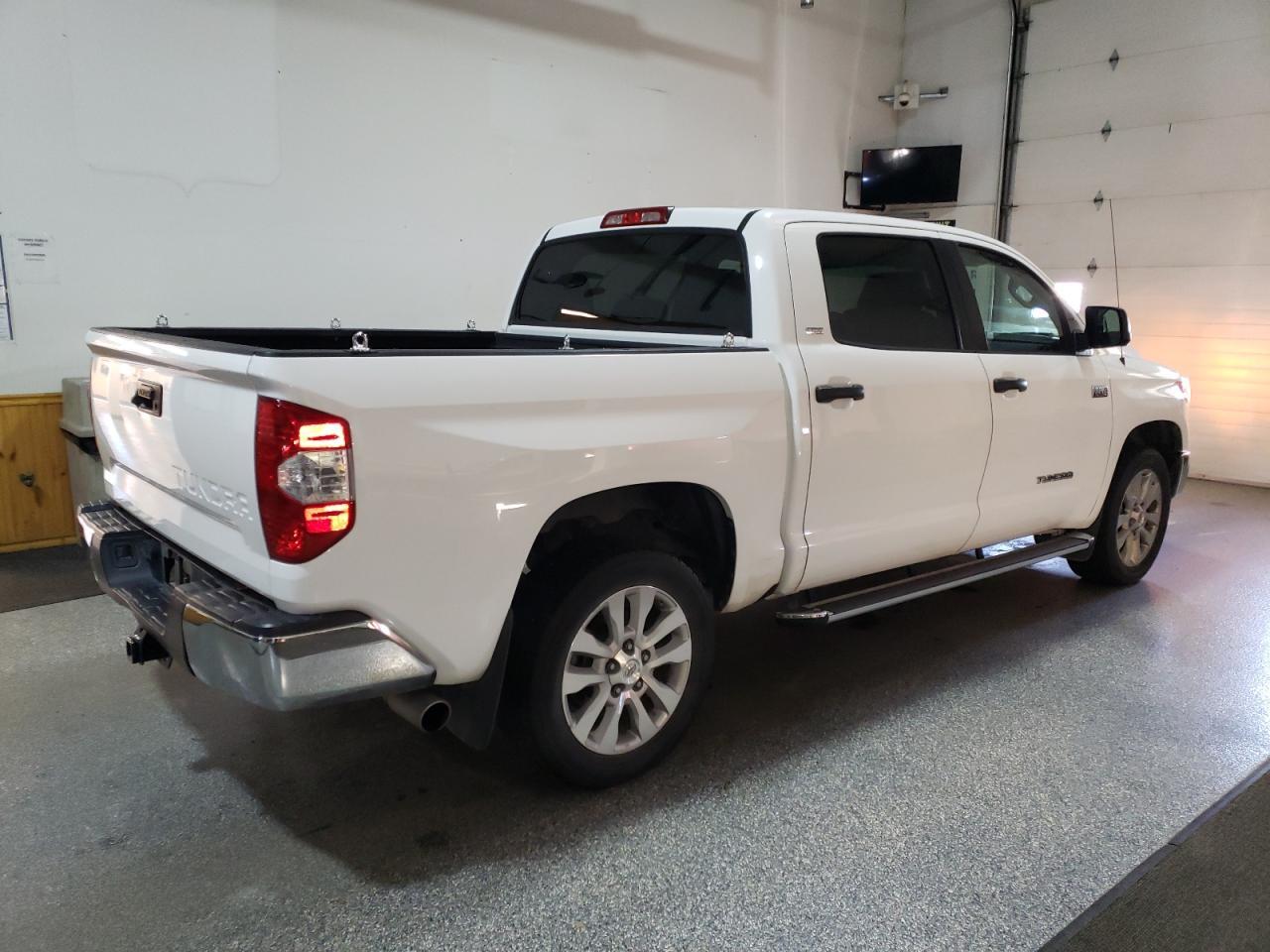 2016 TOYOTA TUNDRA