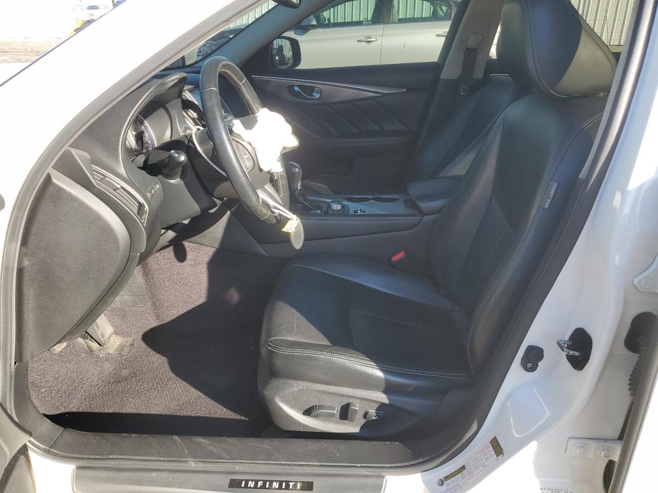 2015 INFINITI Q50