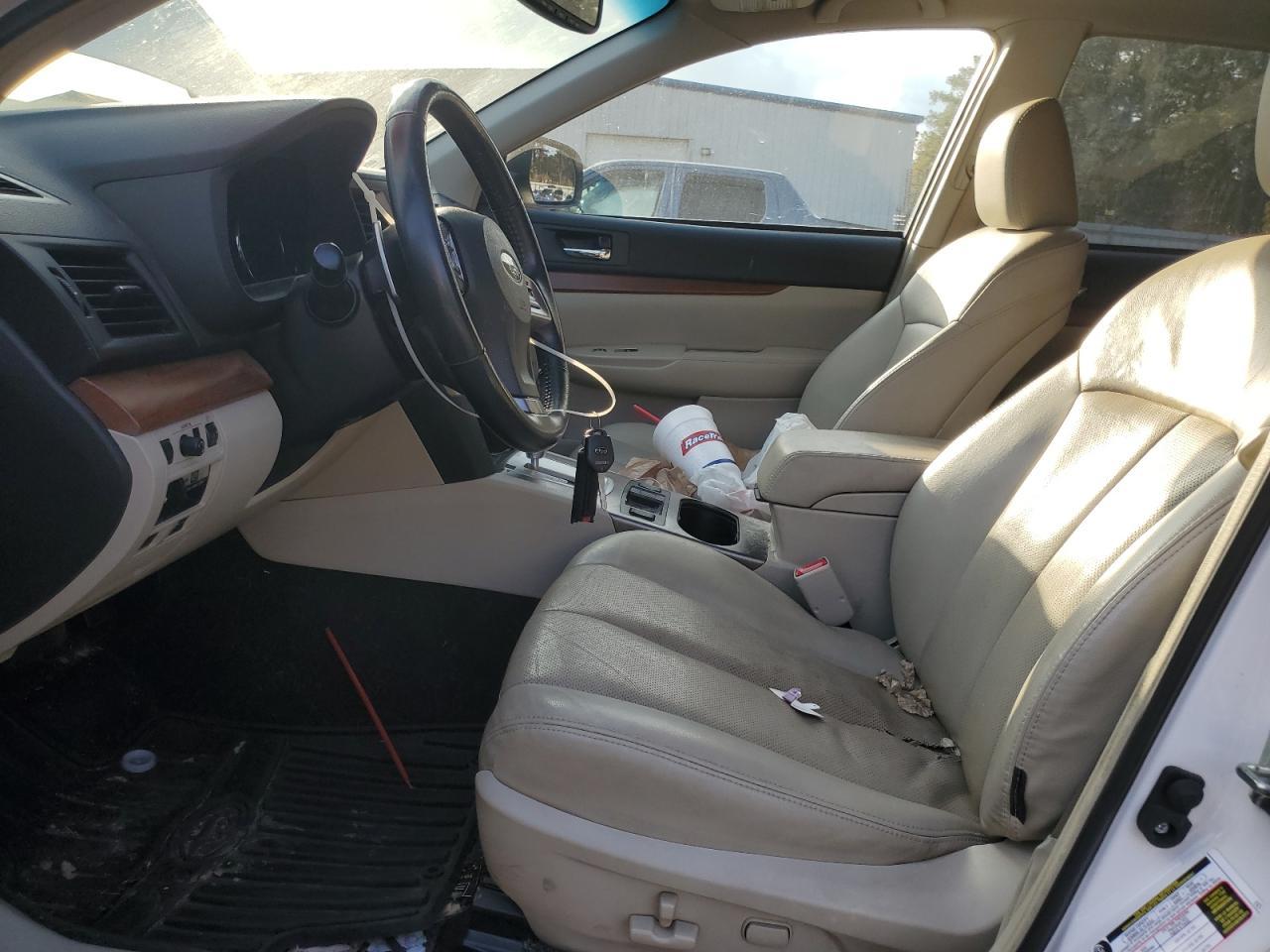 2013 SUBARU Outback